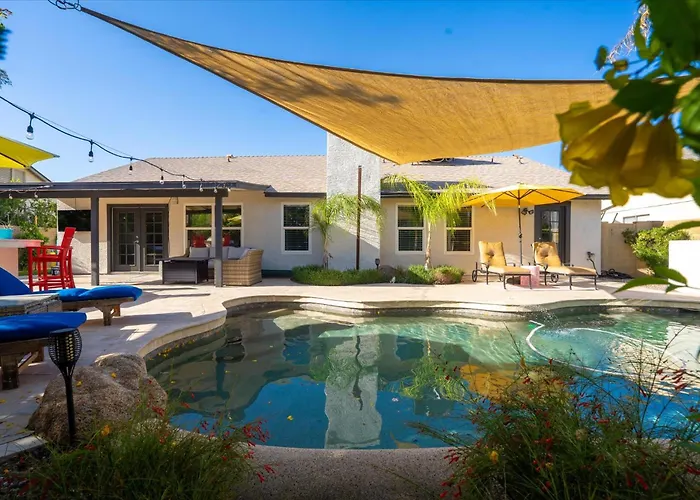 Desert Ridge Family New Renovated With And Pool