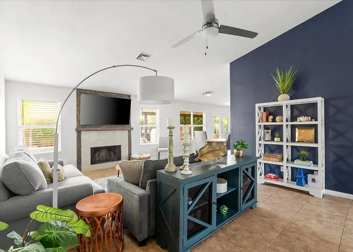 Desert Ridge Family New Renovated With And Pool